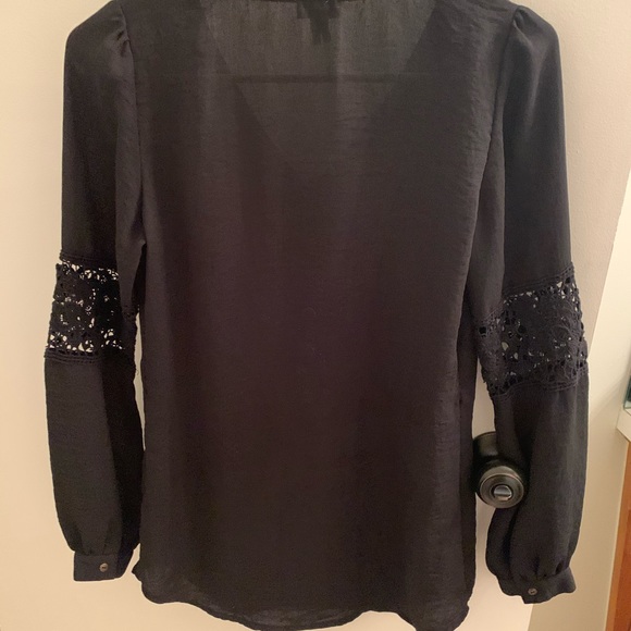 Black tunic blouse - Picture 2 of 4